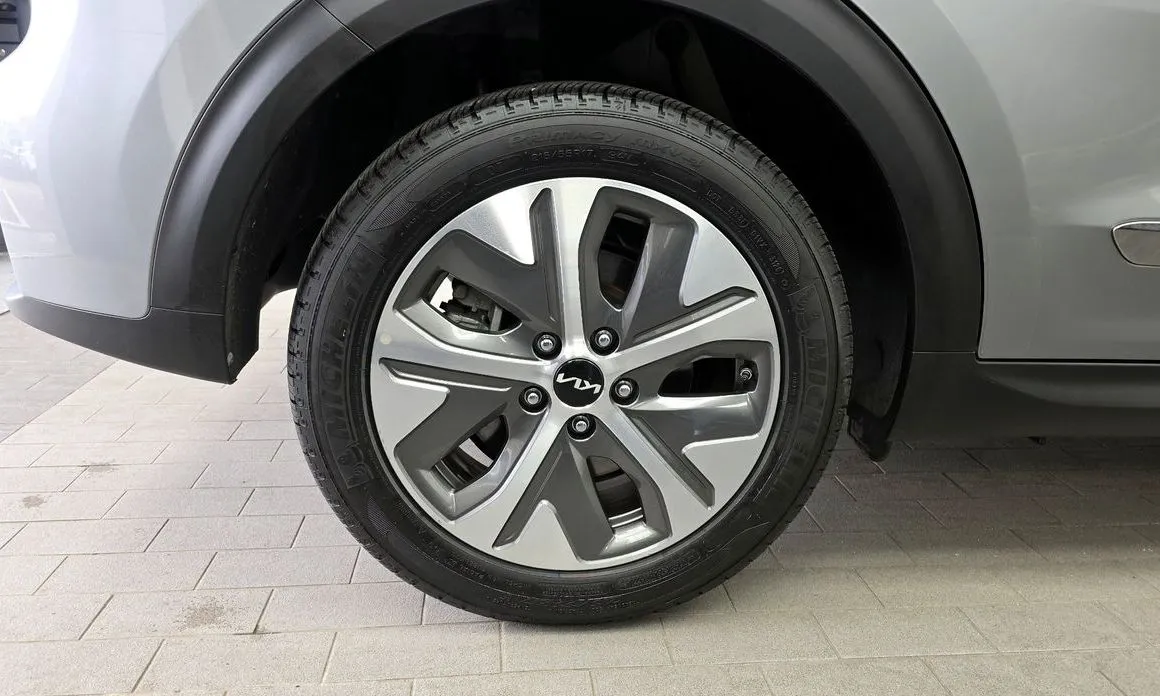 Kia Niro — фото 8
