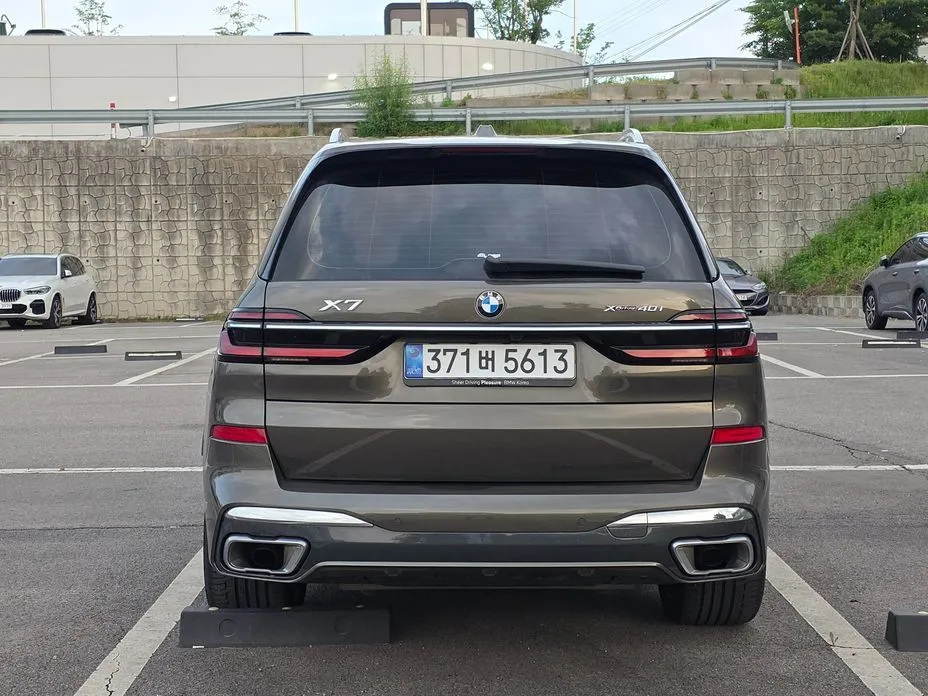 BMW X7 — фото 2
