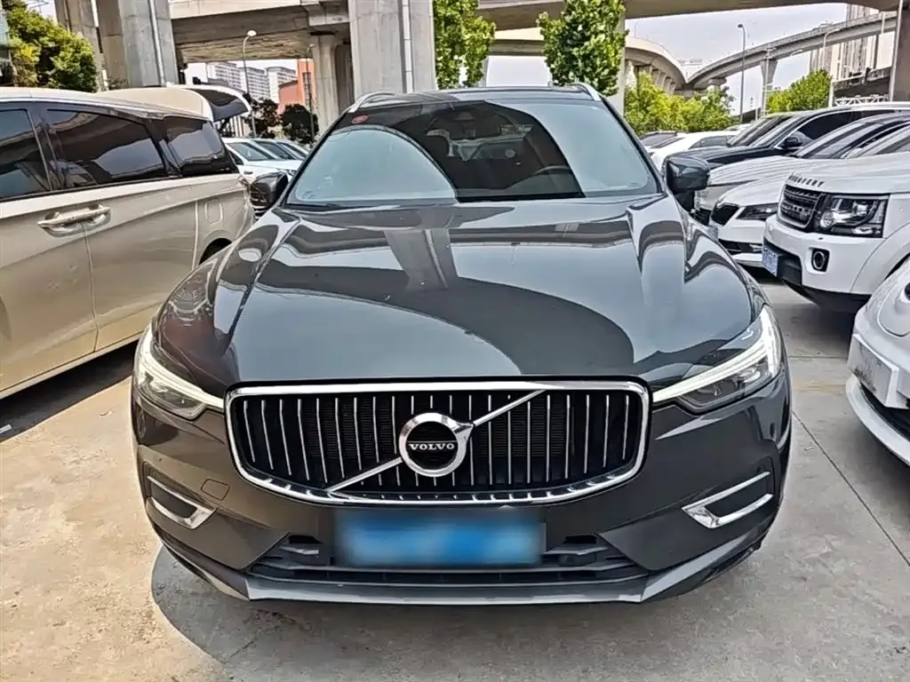 Volvo XC60 — фото 3