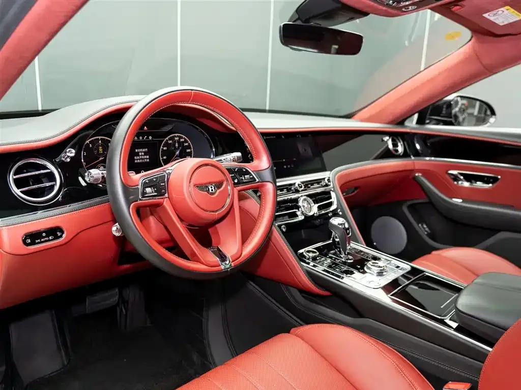 Bentley Flying Spur — фото 9