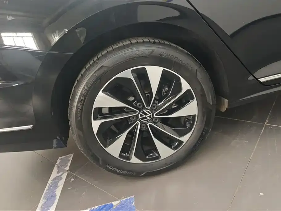 Volkswagen Passat — фото 2