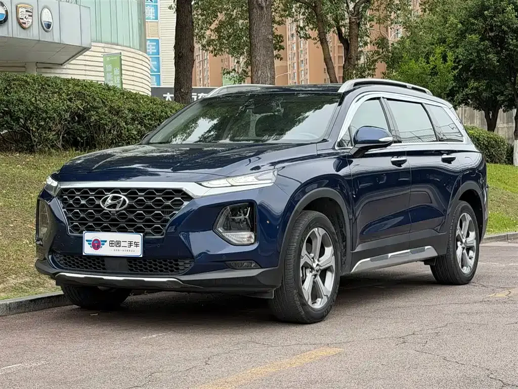 Hyundai Santa Fe — фото 1