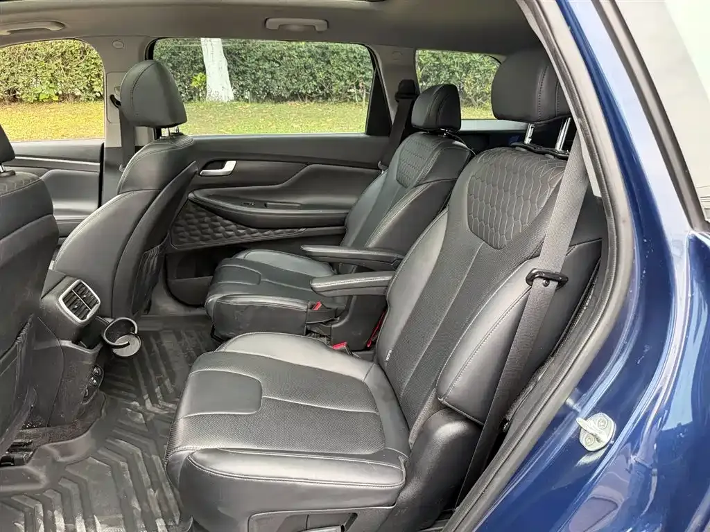 Hyundai Santa Fe — фото 4