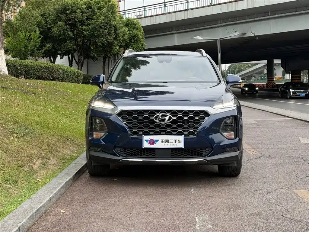 Hyundai Santa Fe — фото 7