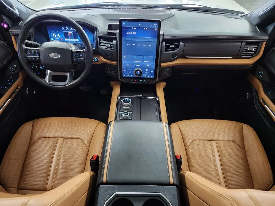 Ford Expedition — фото 10