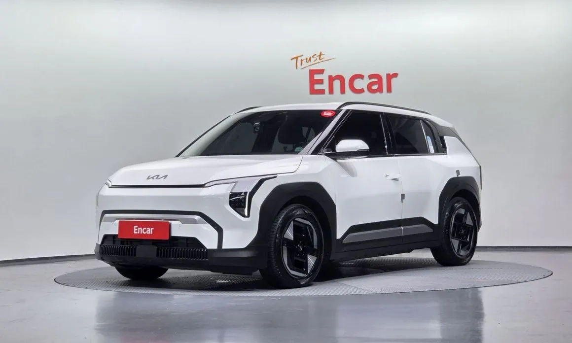 Kia EV3 — фото 1