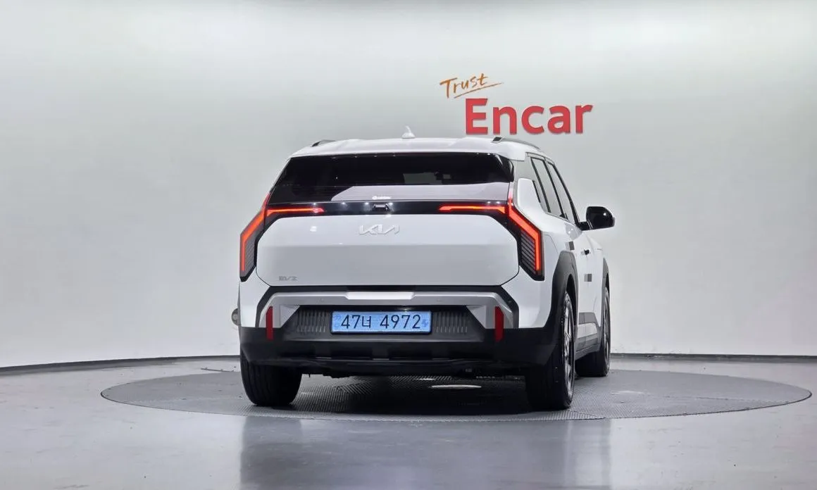 Kia EV3 — фото 9