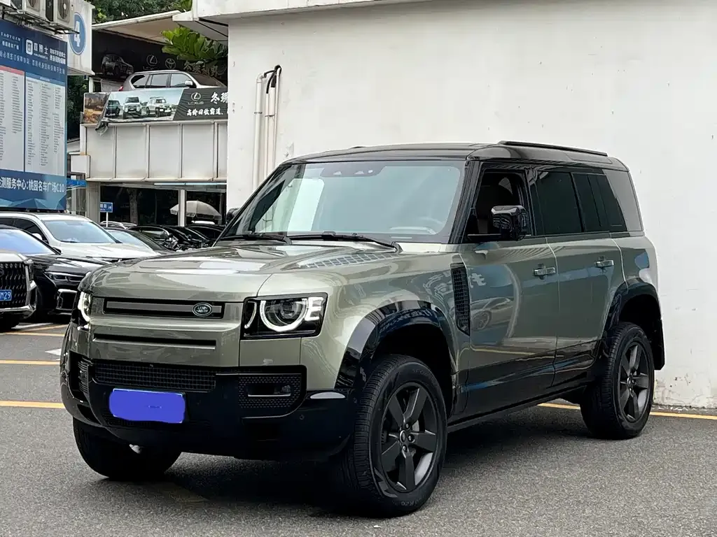 Land Rover Defender — фото 1