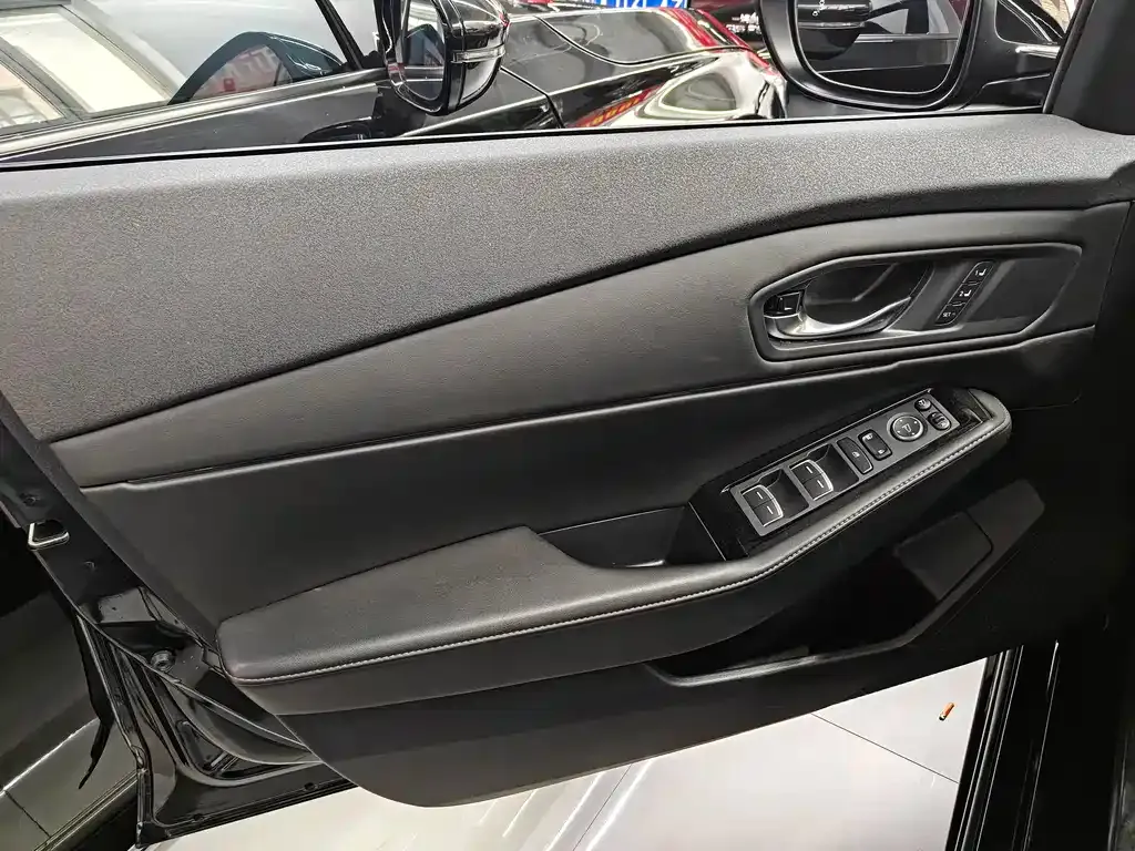 Honda Accord — фото 10