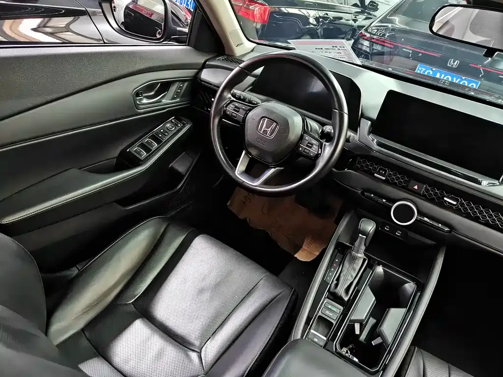 Honda Accord — фото 9