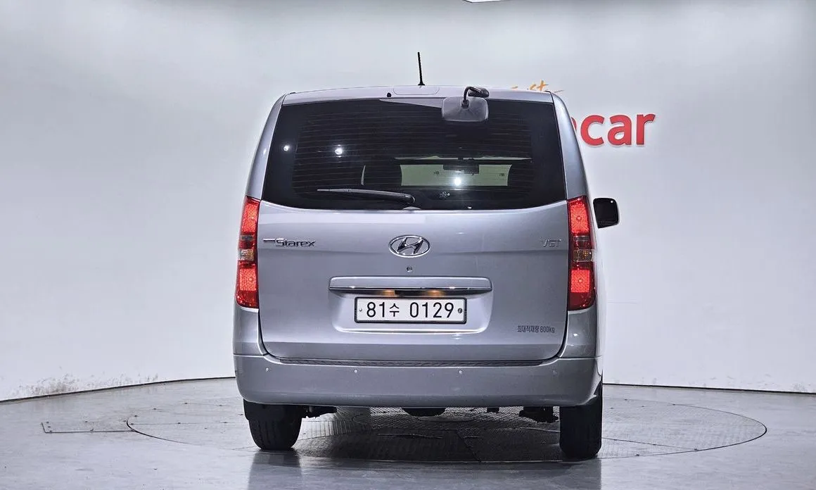 Hyundai Starex — фото 10