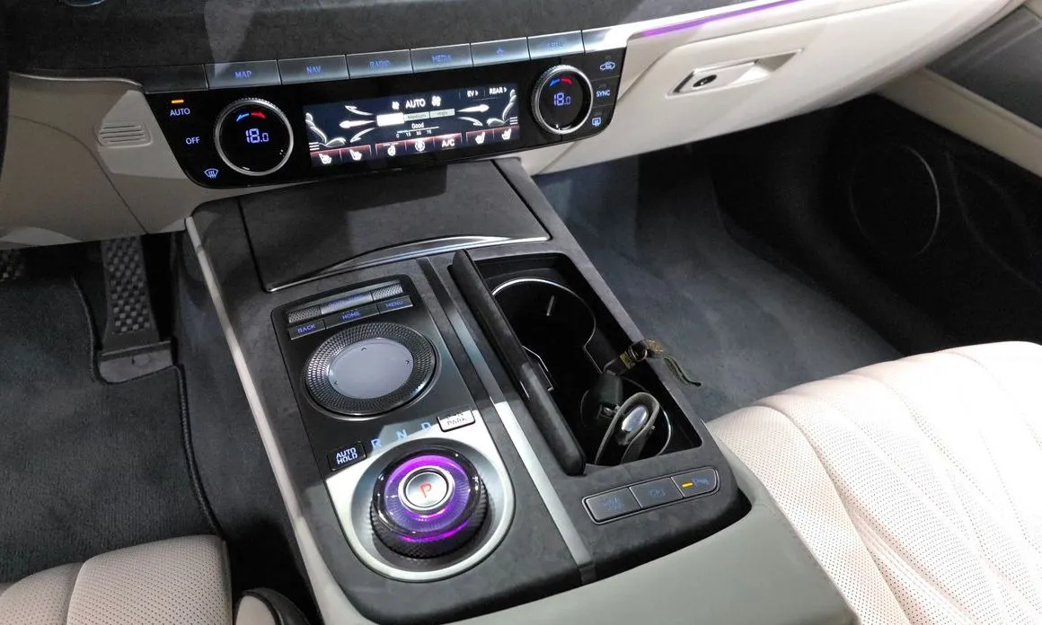 Genesis G80 — фото 10