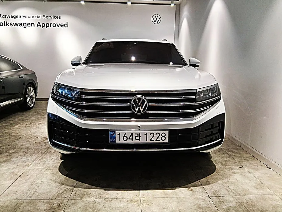 Volkswagen Touareg — фото 10