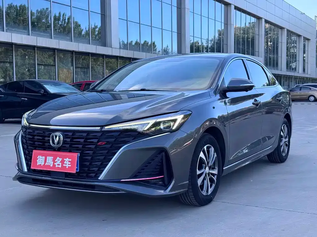 Changan Eado — фото 1