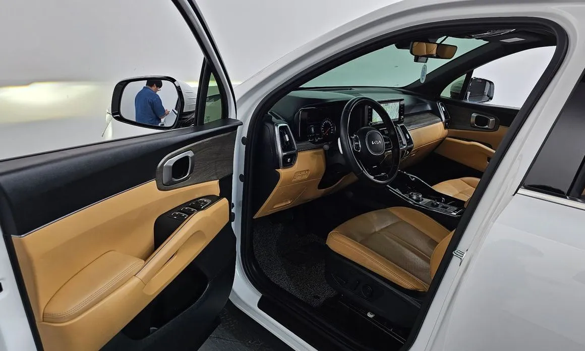 Kia Sorento — фото 9