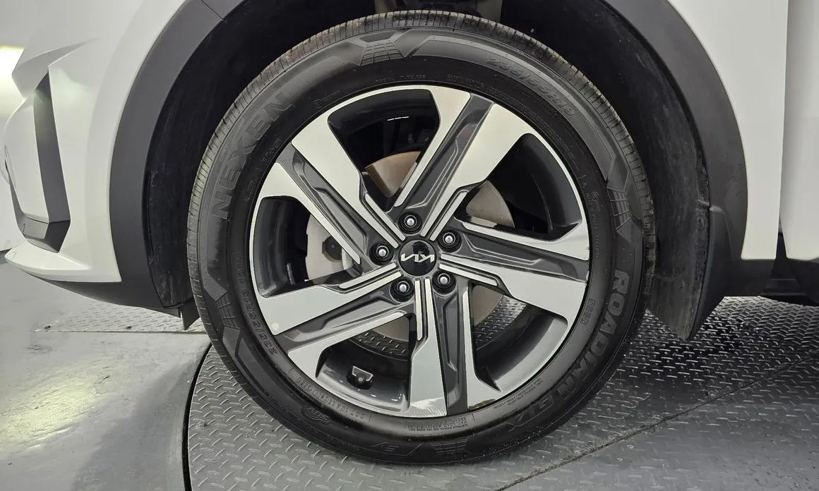 Kia Sorento — фото 10