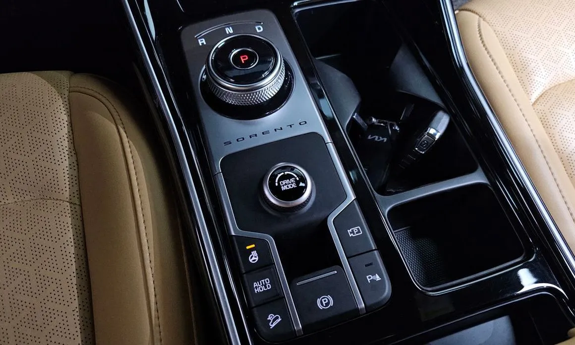 Kia Sorento — фото 7