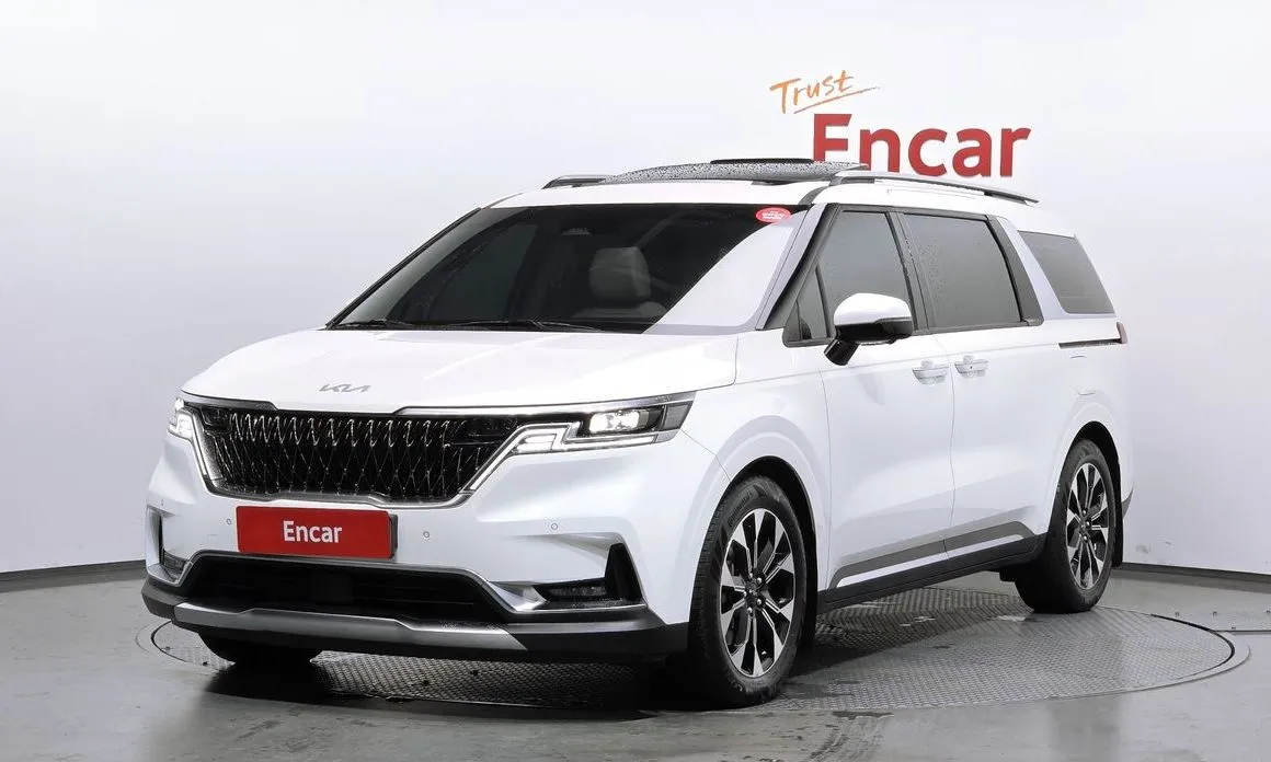 Kia Carnival — фото 1
