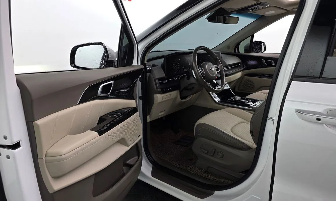 Kia Carnival — фото 4