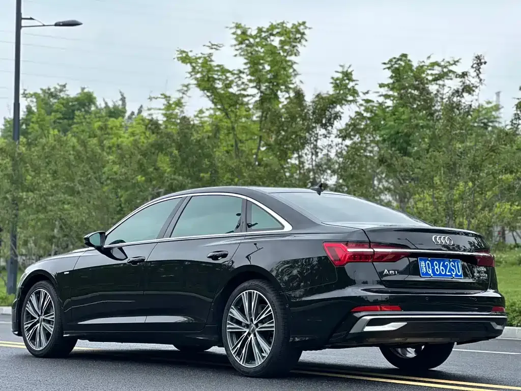 Audi A6L — фото 10