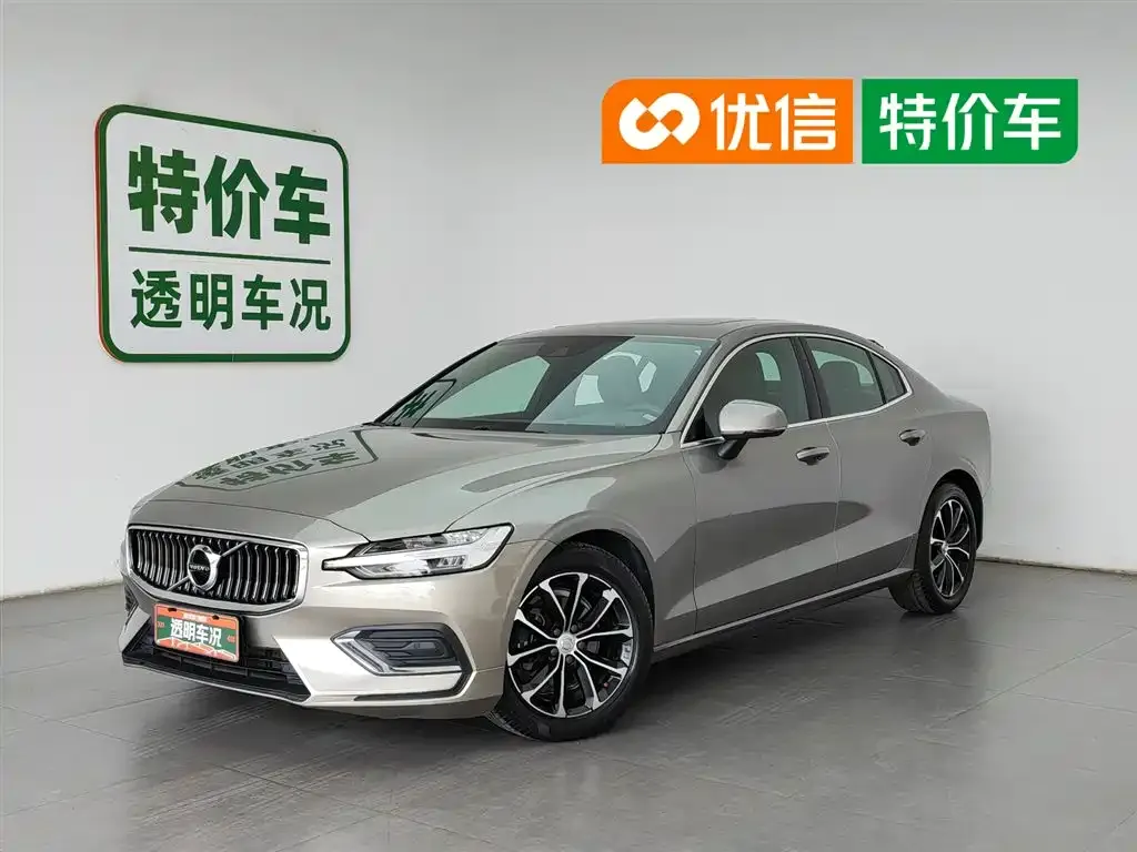 Volvo S60 — фото 1