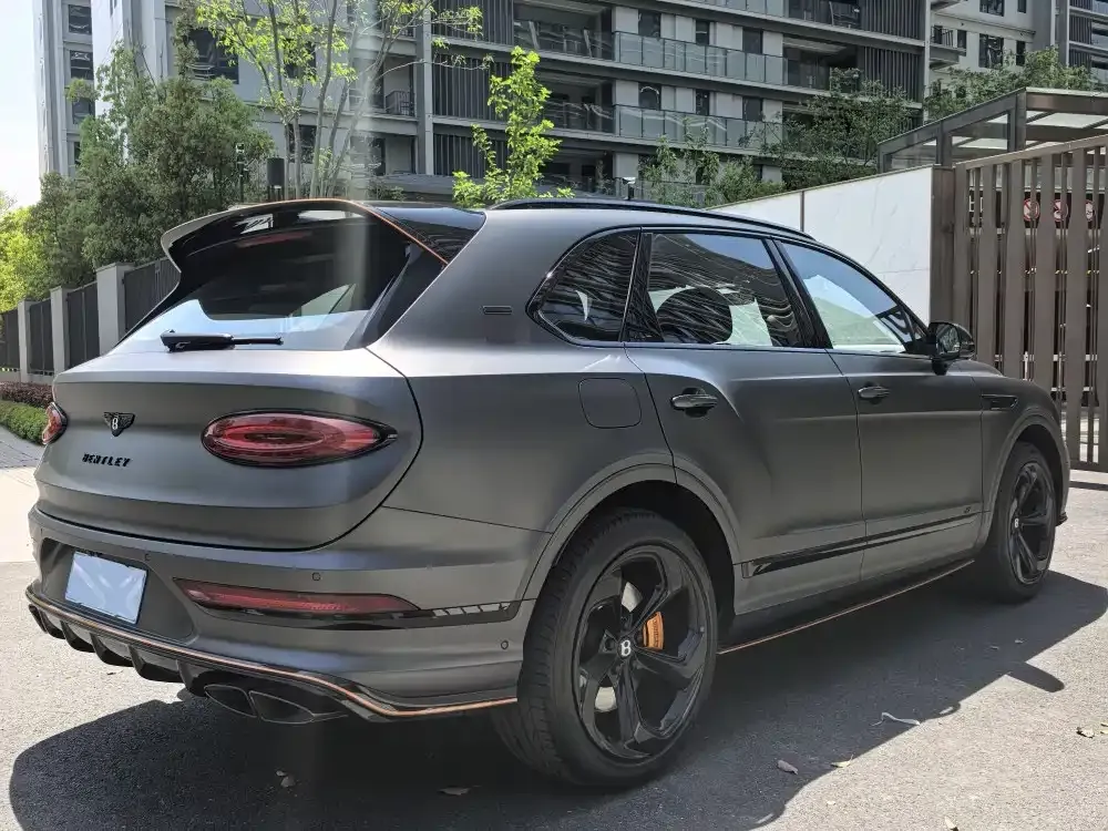 Bentley Bentayga — фото 10