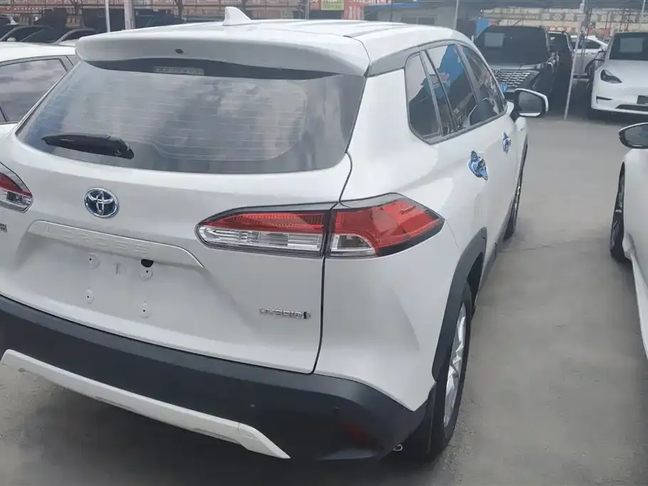 Toyota Corolla Cross — фото 3