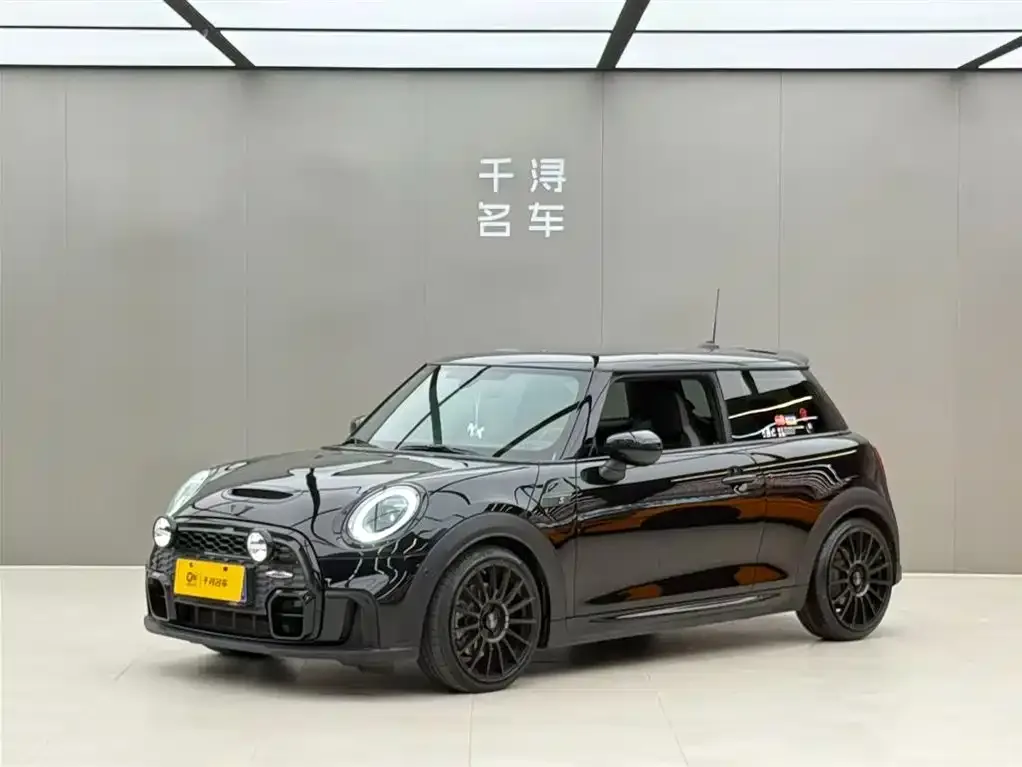 MINI Cooper (3-door) — фото 1