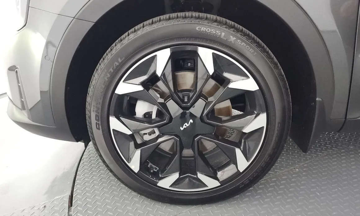 Kia Sorento — фото 6