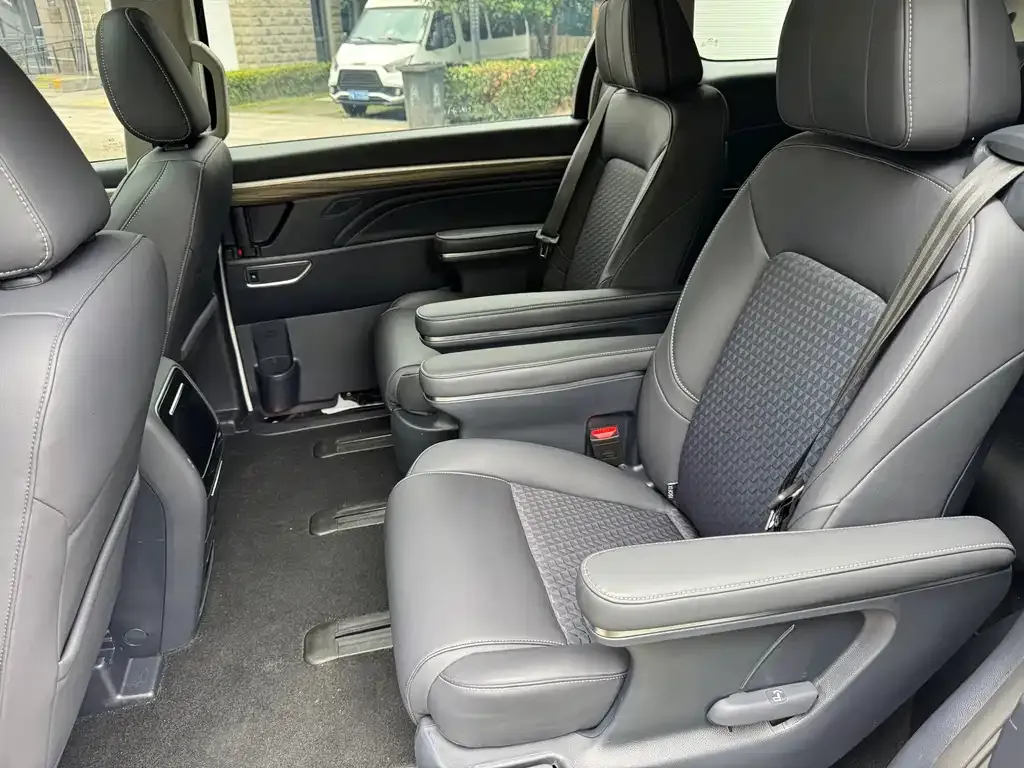 GAC Motor Trumpchi M8 — фото 2