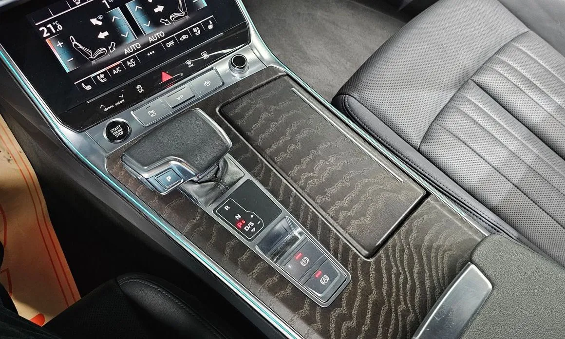 Audi A6 — фото 8