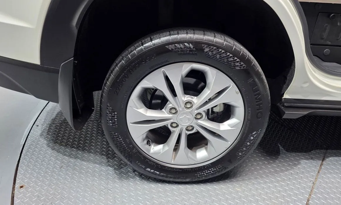KG Mobility (Ssangyong) Torres — фото 10