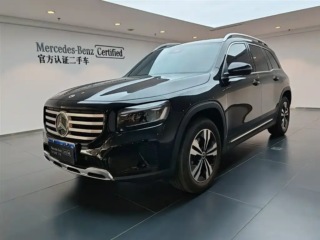 Mercedes-Benz GLB — фото 1