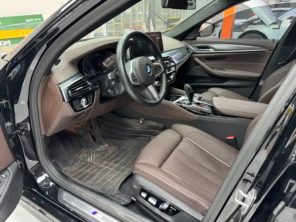 BMW 5 Series New Energy — фото 7