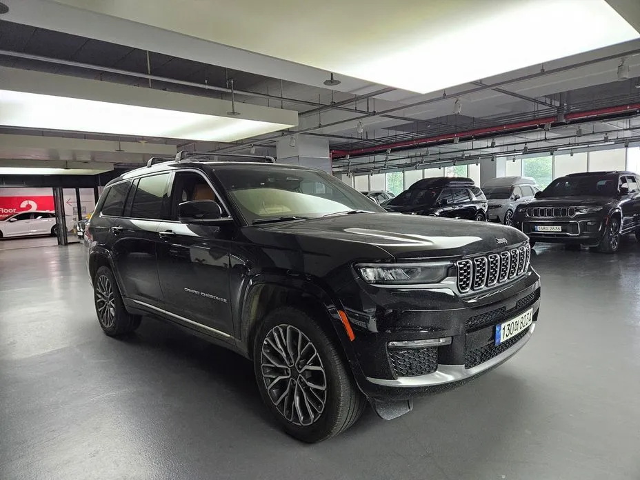Jeep Cherokee — фото 10
