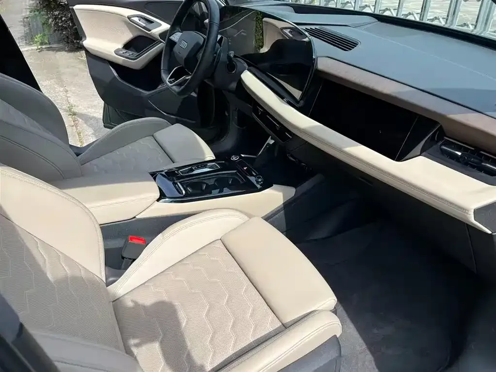 Audi Q6L e-tron — фото 9