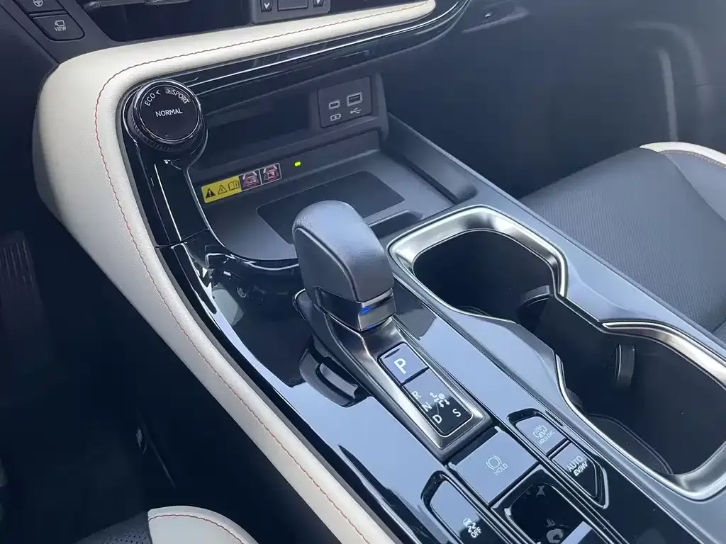 Lexus NX New Energy — фото 2