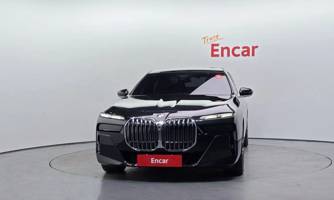 BMW 7-Series — фото 3