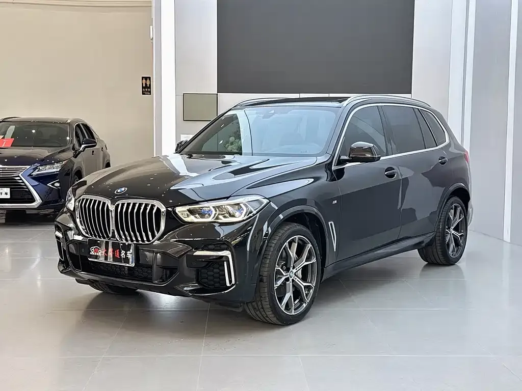 BMW X5 — фото 1