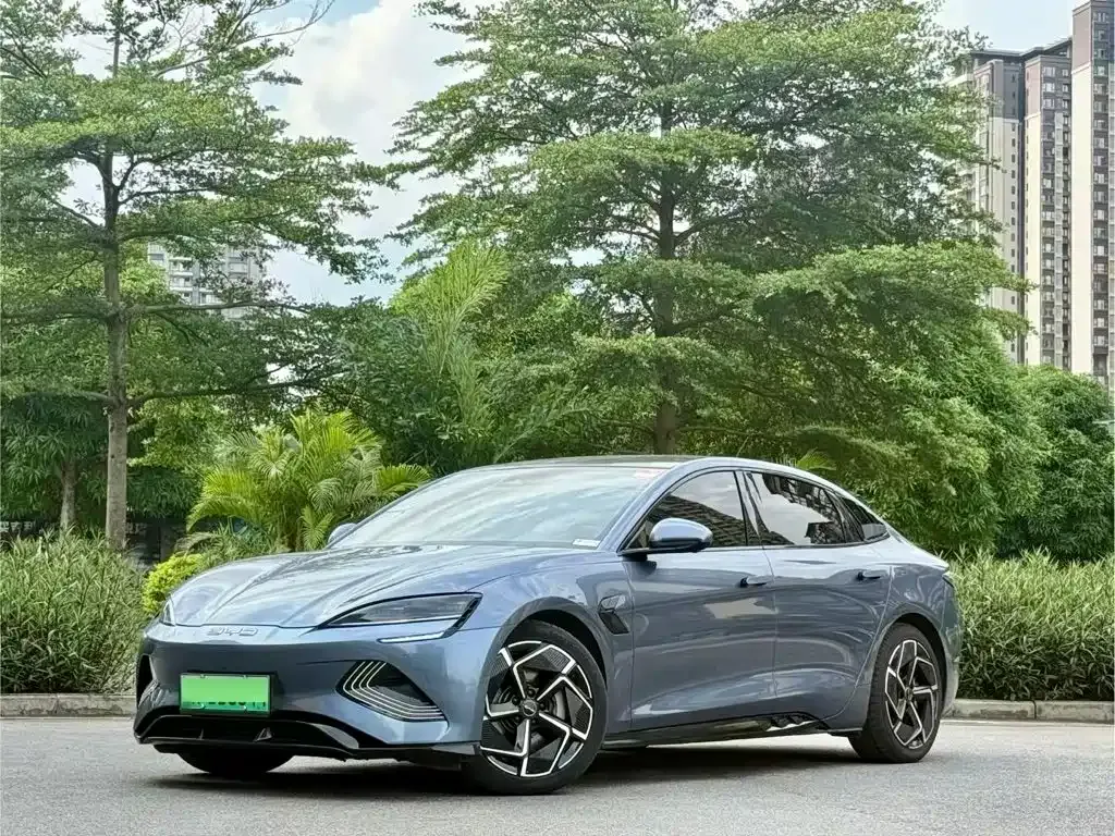 BYD Seal — фото 1