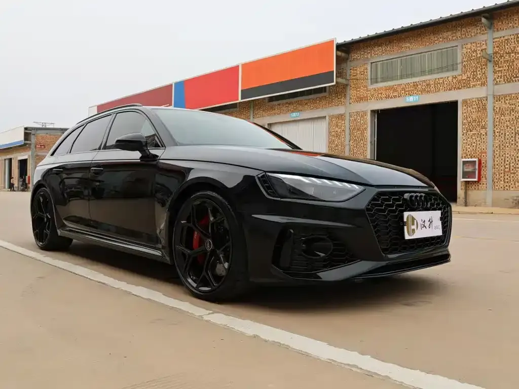 Audi RS 4 — фото 2