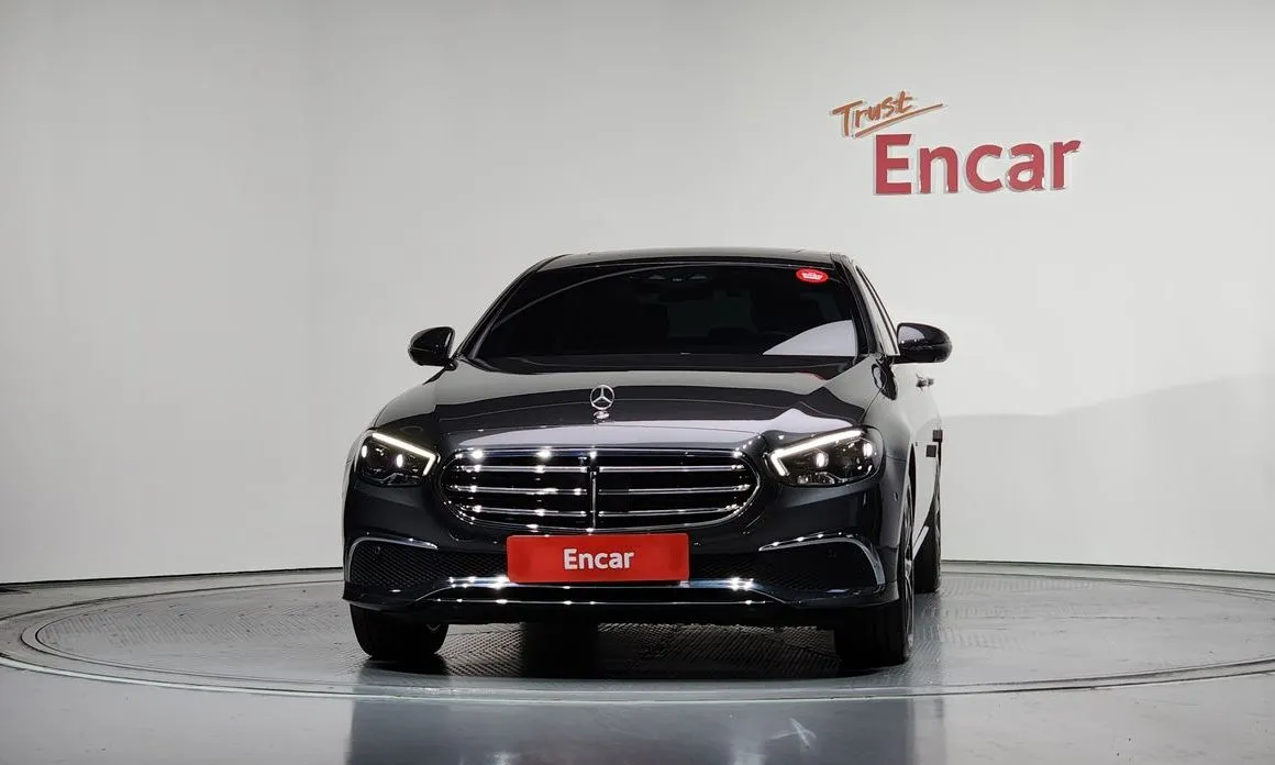 Mercedes-Benz E-Class — фото 8