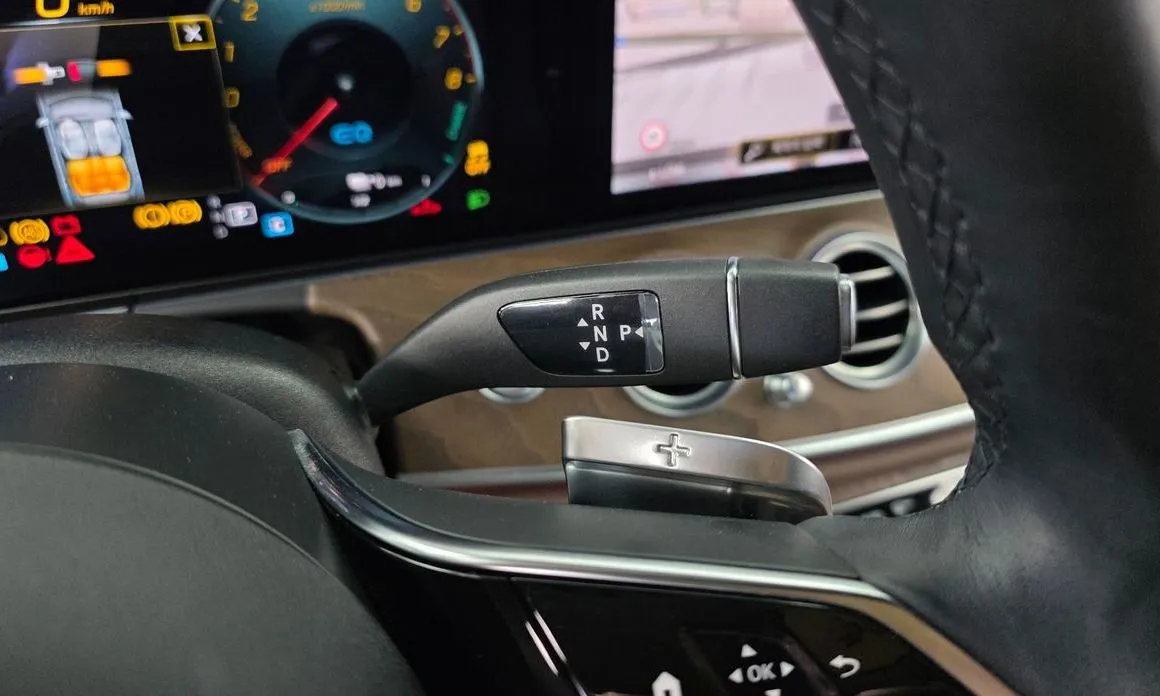 Mercedes-Benz E-Class — фото 9