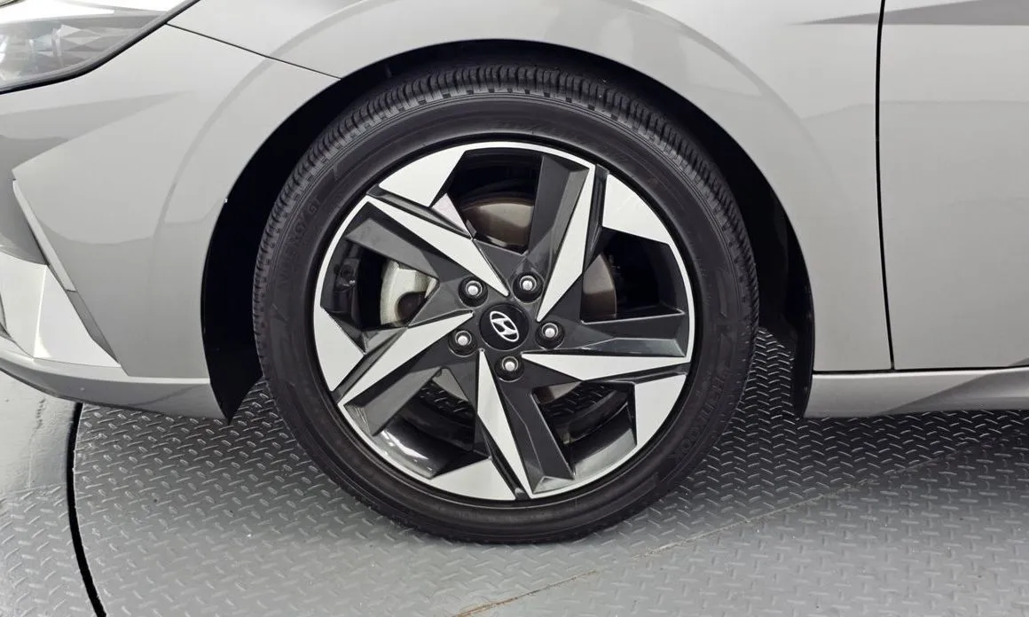 Hyundai AVANTE — фото 4