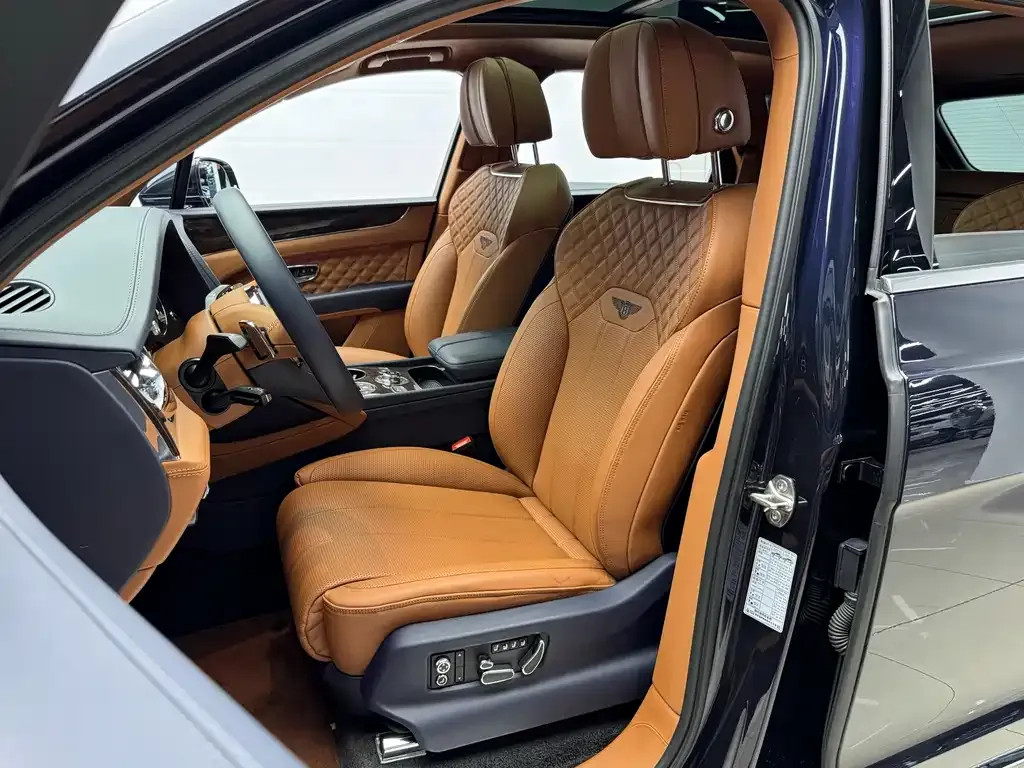 Bentley Bentayga PHEV — фото 4