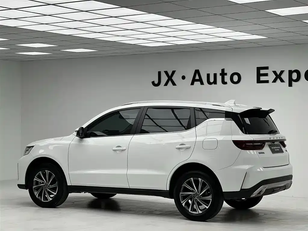 Geely Vision X6 — фото 10