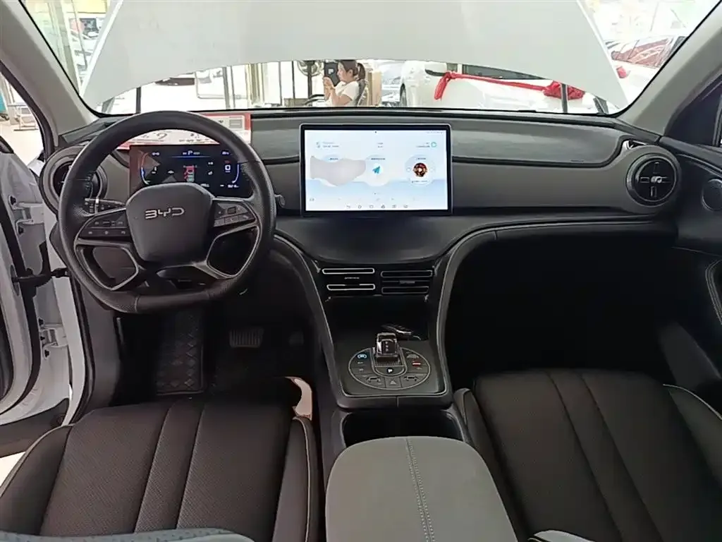 BYD Seal 05 DM-i — фото 9