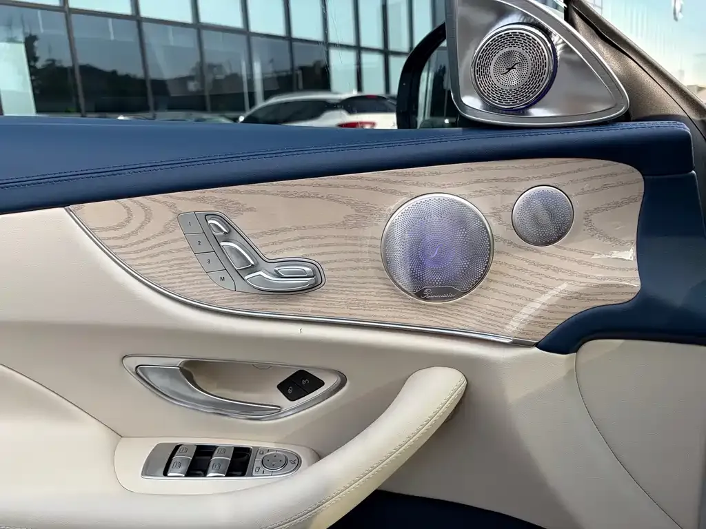Mercedes-Benz E-Class (Import) — фото 9
