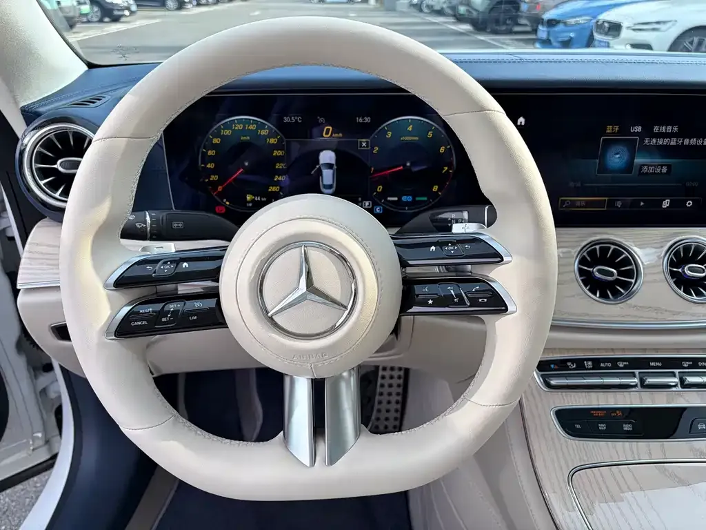 Mercedes-Benz E-Class (Import) — фото 2