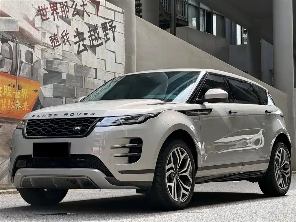 Land Rover Evoque — фото 1